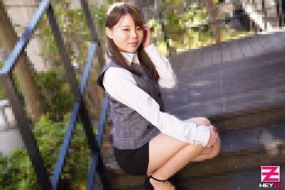 พนักงานต้อนรับสาวสุดแสบ HZ-2971 ช่วยตัวเองในที่ทำงาน! – เรนี ทามากิ