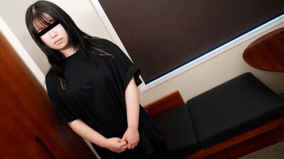 10-040123-01 ฉันคิดว่าฉันเป็นสาวไร้เดียงสา แต่ฉันได้น้ำอสุจิจากช่องคลอดในชุดชั้นในสีแดงพร้อมกับจิ๋มที่โกนเกลี้ยง!